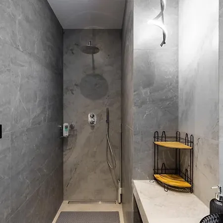 Old Town Urban Loft - With Parking Apartment Bratislava