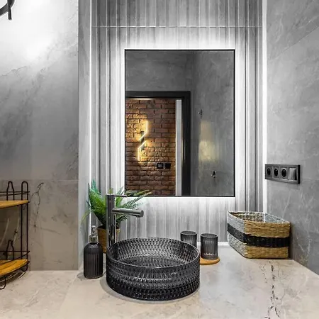 Old Town Urban Loft - With Parking Apartmán