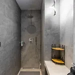 Old Town Urban Loft - With Parking * Братислава