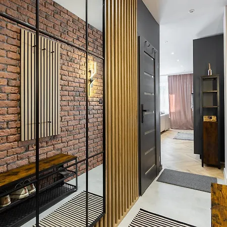 Апартаменты Old Town Urban Loft - With Parking